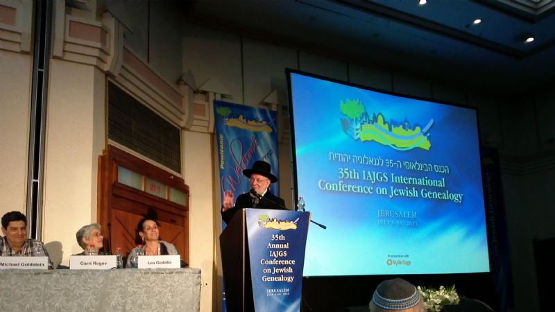 Rabbi Israel Meir Lau, Chairman of the Yad Vashem Council, delivers the keynote address at the IAJGS Conference